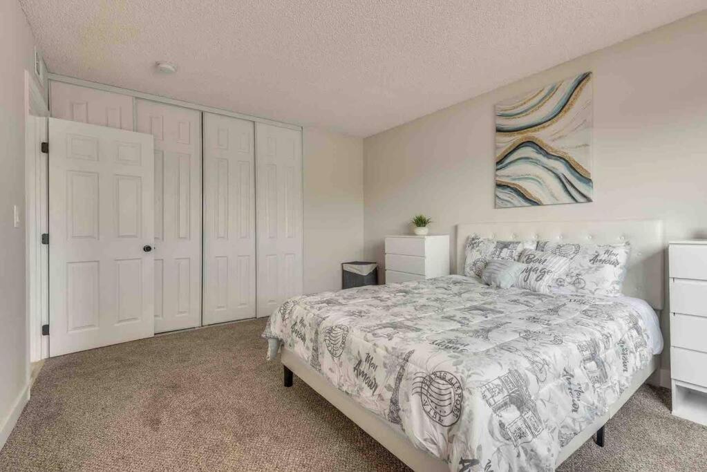Cozy Home! 16 Min Away From Strip And Fremont 拉斯维加斯 外观 照片